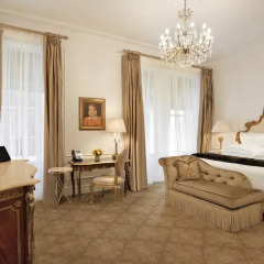 Отель The Plaza 5* Номер Делюкс с различными типами кроватей фото 3