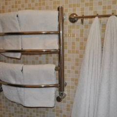 Lux Hotel Полулюкс