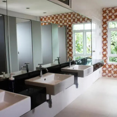 Отель Feung Nakorn Balcony Rooms and Cafe 3* Номер Делюкс с различными типами кроватей фото 7