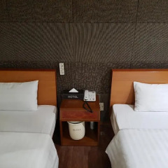 Hotel At Home 2* Стандартный номер с 2 отдельными кроватями