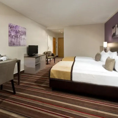 Leonardo Hotel Hannover Airport комната для гостей фото 3