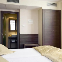 Hotel Oasis 2* Улучшенный номер фото 13