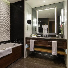 Hilton Istanbul Bomonti Hotel & Conference Center 5* Стандартный номер с 2 отдельными кроватями