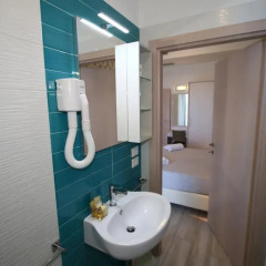 Residence Hotel Angeli Римини ванная фото 2