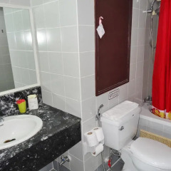 Апартаменты Patong Tower Superior Apartments ванная