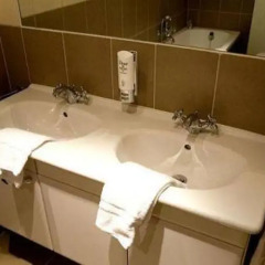 Отель Aparthotel Brussels Midi ванная