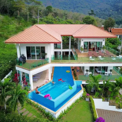 Отель Kamala Heights Villa балкон
