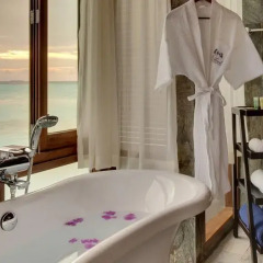 Отель Olhuveli Beach And Spa Resort 4* Вилла с различными типами кроватей