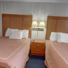 Отель Rodeway Inn & Suites Niagara Falls США, Ниагара-Фолс - отзывы, цены и фото номеров - забронировать отель Rodeway Inn & Suites Niagara Falls онлайн сейф в номере