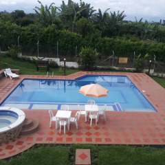 Отель Finca La Maquina бассейн