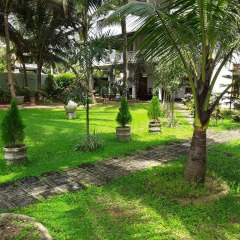 Отель Karl Holiday Bungalow фото 2