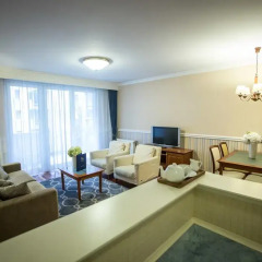 Queen's Court Hotel &Residence 5* Люкс с различными типами кроватей фото 8