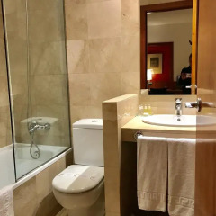 Hotel Calasanz ванная