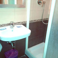 Отель Friendship Place 3* Стандартный номер с двуспальной кроватью фото 29
