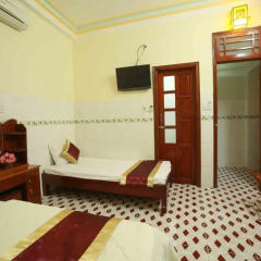 Отель Homestay Thanh Phuong 2 2* Стандартный номер с различными типами кроватей фото 3