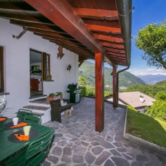 Отель Argegno Chalet Скиньяно