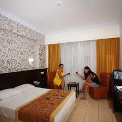 Grand Lukullus Hotel комната для гостей фото 3