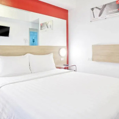 Отель Red Planet Aseana City, Manila 2* Стандартный номер с различными типами кроватей фото 5