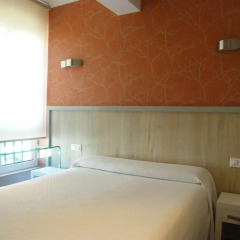 Отель Hostal Valadares комната для гостей фото 2