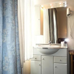 Hotel Continental Gare du Midi 2* Стандартный номер с разными типами кроватей фото 7