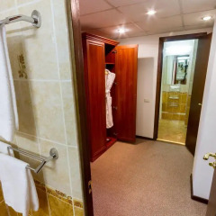 Гостиница Аструс - Центральный Дом Туриста, Москва 4* Люкс с разными типами кроватей фото 5
