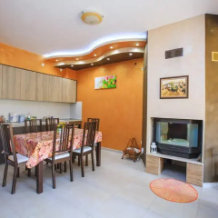 Отель Kaltsunova house Банско в номере