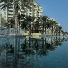 Отель Bespoke Residences - Shoreline Al Haseer