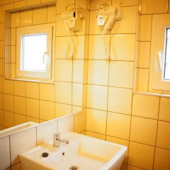 Отель Es Hostel Midi Бельгия, Брюссель - отзывы, цены и фото номеров - забронировать отель Es Hostel Midi онлайн ванная фото 2