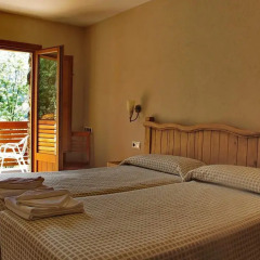Отель Hostal Les Roquetes 2* Стандартный номер фото 2