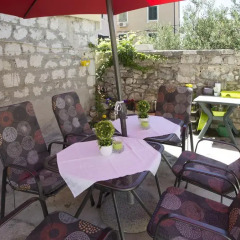 Отель Central Old Town Rooms питание