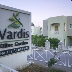 Отель Vardis Olive Garden вид на фасад