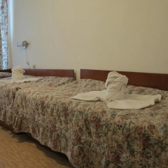 Hotel "tango" Золотые пески комната для гостей фото 6