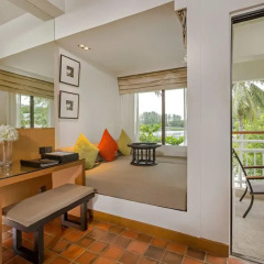 Отель Outrigger Laguna Phuket Beach Resort балкон