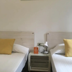 Отель La Palmera Hostal Стандартный номер