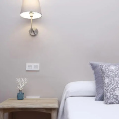 Отель B&B Hi Valencia Boutique 3* Стандартный номер с различными типами кроватей фото 24