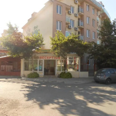 Апартаменты Tomi Family Apartments Солнечный берег парковка