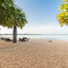 Отель Ravindra Beach Resort And Spa пляж