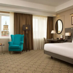 Гостиница DoubleTree by Hilton Kazan City Center 4* Люкс повышенной комфортности с двуспальной кроватью