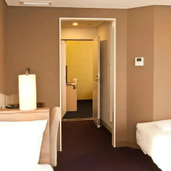 Отель Sotetsu Fresa Inn Ginza-Nanachome 3* Номер с различными типами кроватей фото 2