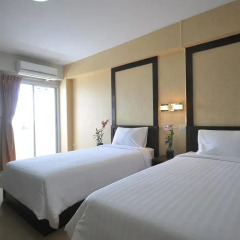 Отель P-PARK RESIDENCE Suvarnabhumi 3* Улучшенный номер с 2 отдельными кроватями фото 2
