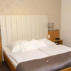 City Hotel Miskolc комната для гостей