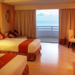 Отель D Varee Jomtien Beach 4* Номер Делюкс с различными типами кроватей фото 2
