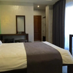 Gaudi stylish hotel комната для гостей