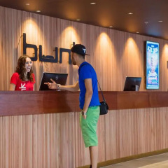 Отель Bunk Backpackers Кровать в общем номере с двухъярусной кроватью фото 3