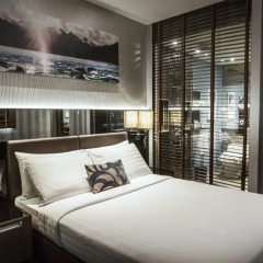 Отель The Continent Bangkok by Compass Hospitality 4* Улучшенный номер с различными типами кроватей фото 6