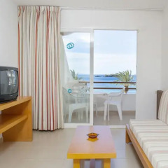 Отель Apartamentos Mar y Playa Улучшенные апартаменты с различными типами кроватей фото 6
