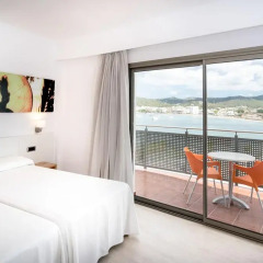 Отель THB Ocean Beach 4* Улучшенный номер с различными типами кроватей фото 3