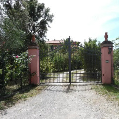 Отель La Casa Rosa Кастаньето-Кардуччи с домашними животными