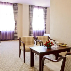 Hai Ba Trung Hotel and Spa 5* Номер Делюкс с различными типами кроватей фото 2