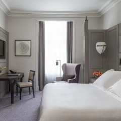 Four Seasons Hotel London at Ten Trinity Square 5* Улучшенный номер с различными типами кроватей фото 3